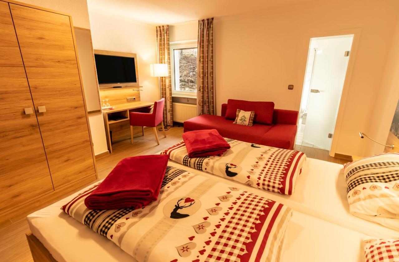 Landhotel Kuehler Grund Grasellenbach ภายนอก รูปภาพ